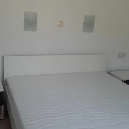 Modern House Malvina 4*